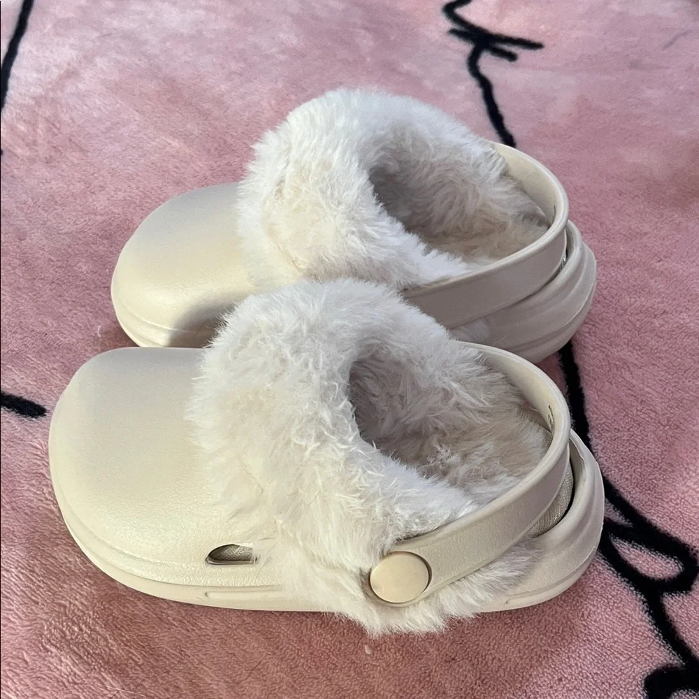 Zara Kids Cream Slippers with Faux Fur